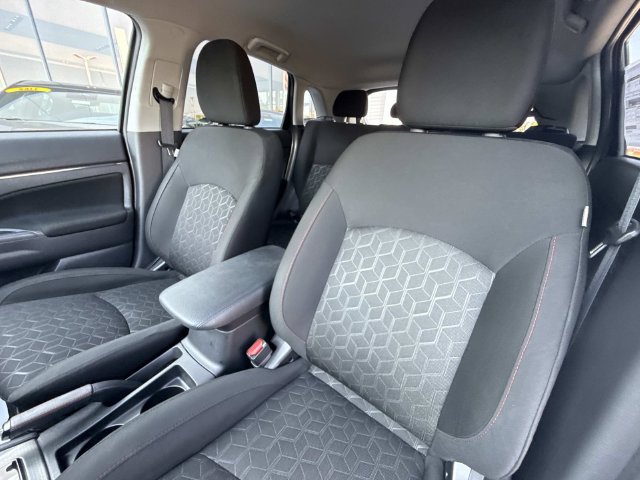 Used 2026 Mitsubishi Outlander Sport ES AWD/4WD image 17