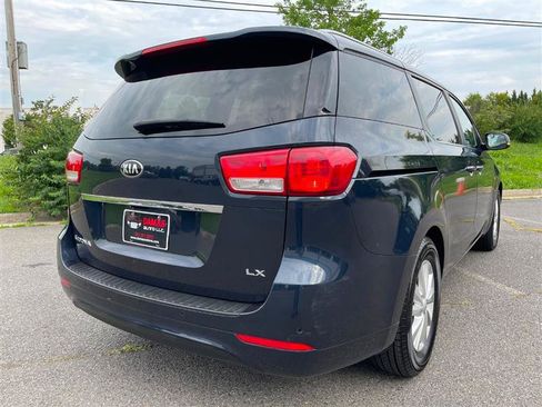 Used 2017 Kia Sedona LX w/ LX Essentials Premium Package FWD image 20