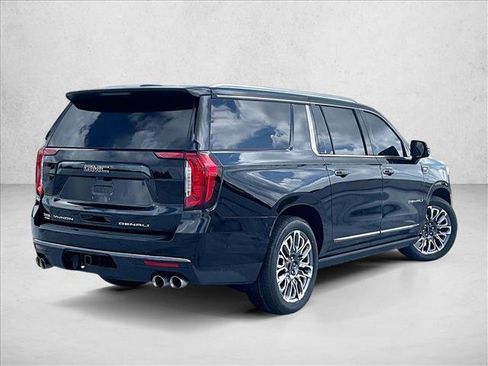 Used 2024 GMC Yukon XL Denali Ultimate AWD/4WD image 2