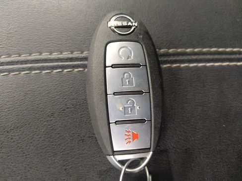 Used 2022 Nissan Pathfinder SV FWD image 32