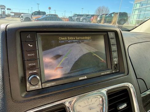 Used 2012 Chrysler Town & Country Touring w/ Entertainment Group #1 image 21