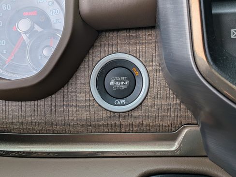 Used 2019 RAM 1500 Limited AWD/4WD image 27