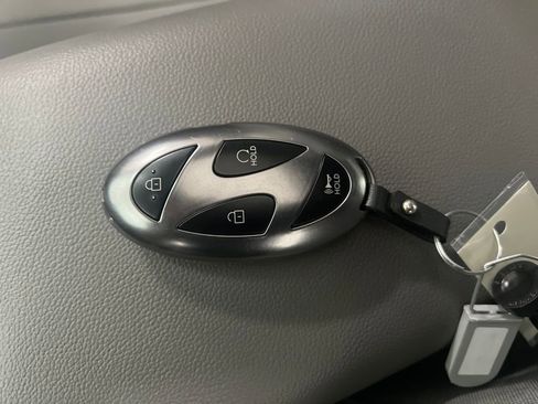 Used 2025 Hyundai Elantra SEL image 32