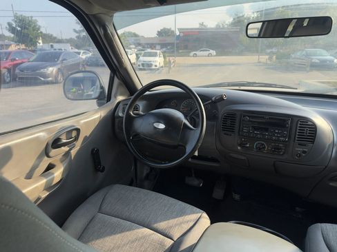 Used 2003 Ford F150 XLT image 12