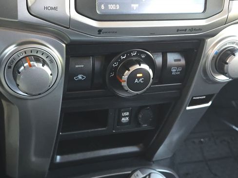 Used 2019 Toyota 4Runner SR5 AWD/4WD image 21