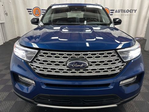 Used 2023 Ford Explorer Limited AWD/4WD image 3