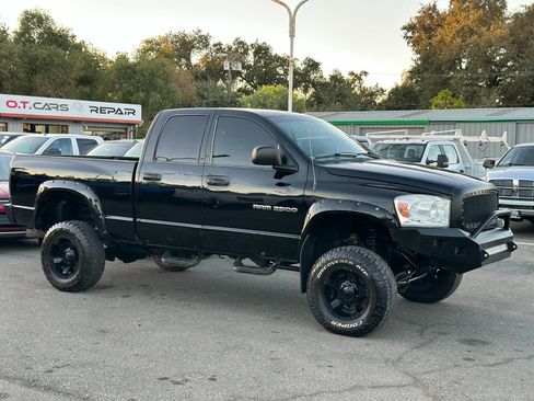 Used 2006 Dodge Ram 2500 Truck SLT image 3