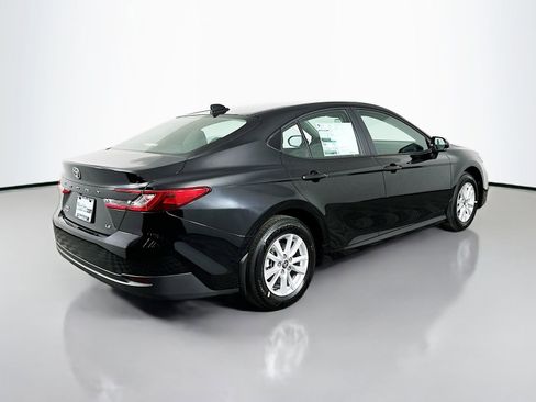 New 2026 Toyota Camry LE image 7