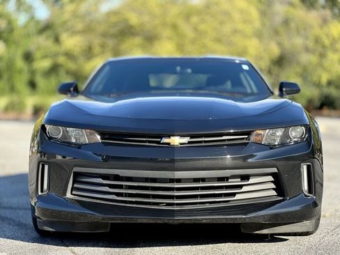 Used 2018 Chevrolet Camaro LT image 2