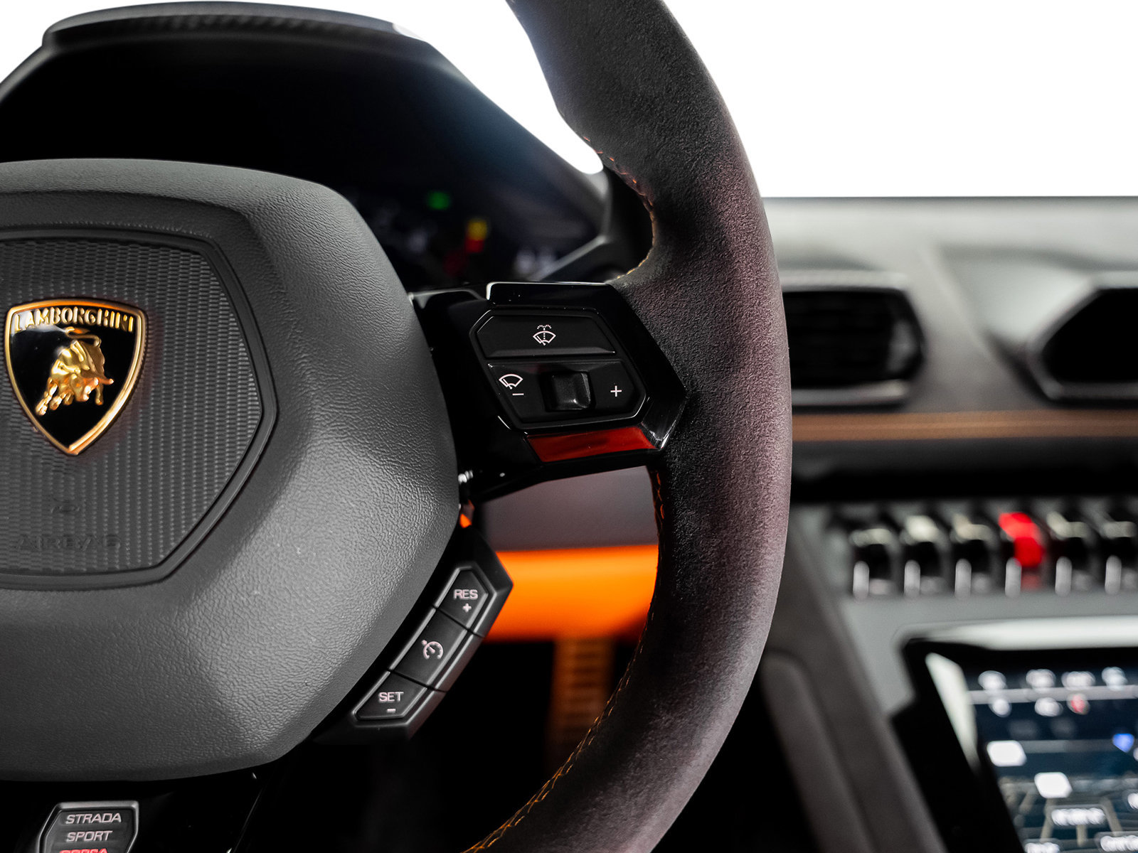 Used 2023 Lamborghini Huracan Tecnica RWD image 40