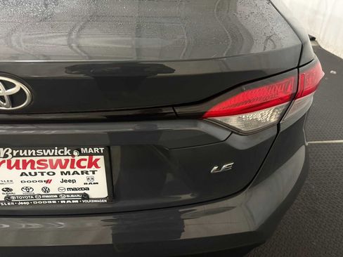 Used 2023 Toyota Corolla LE image 17