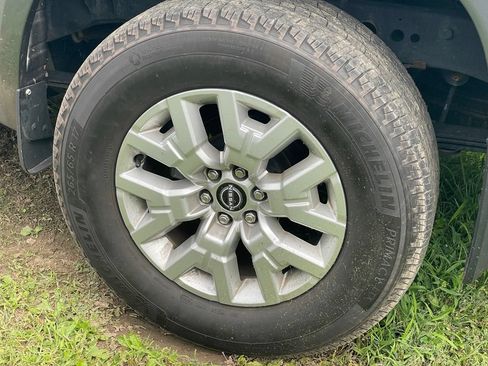 Certified 2023 Nissan Frontier SV w/ Tow Package AWD/4WD image 27