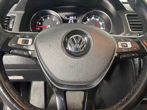 Used 2017 Volkswagen Passat 1.8T SE w/ SE Lighting Package image 15