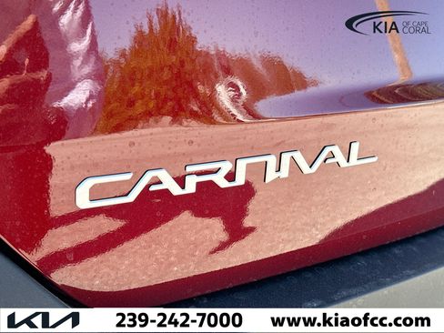 New 2026 Kia Carnival EX image 11