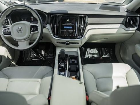 Certified 2024 Volvo S60 B5 Plus AWD/4WD image 20