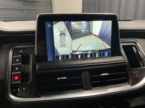 Used 2023 Chevrolet Tahoe Z71 w/ Luxury Package image 28