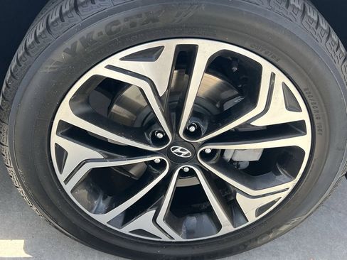 Used 2020 Hyundai Santa Fe SEL FWD image 8