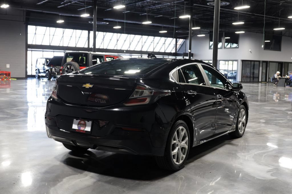 Used 2017 Chevrolet Volt Premier w/ Driver Confidence II Package FWD image 7