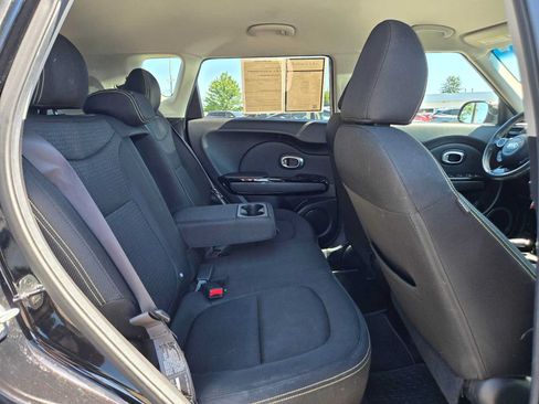 Used 2016 Kia Soul + w/ Audio Package FWD image 12