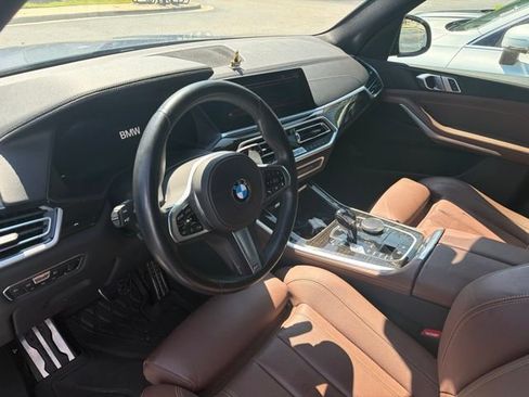 Used 2021 BMW X5 xDrive40i w/ M Sport Package AWD/4WD image 9