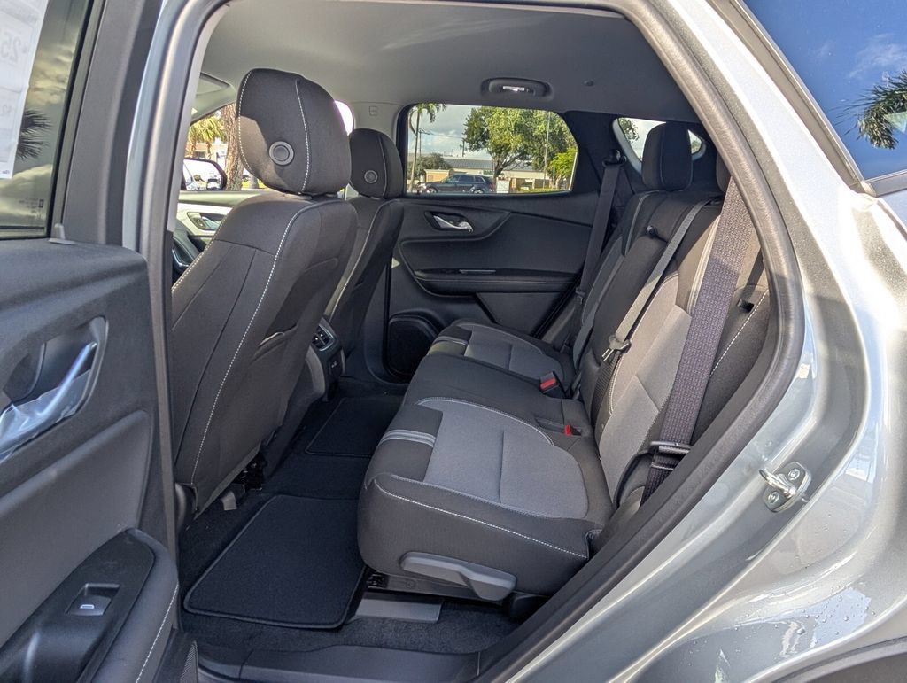 New 2026 Chevrolet Blazer LT w/ LPO, Black Sport Package FWD image 6