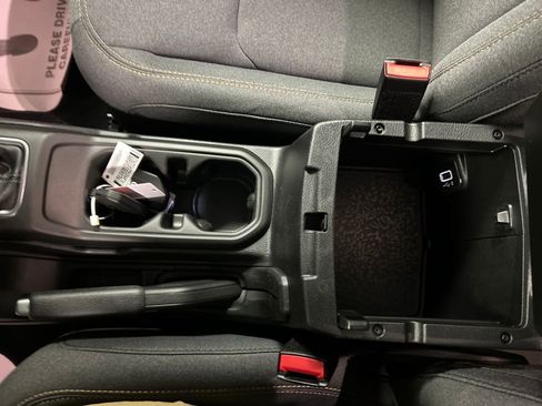 New 2026 Jeep Gladiator Sport image 19