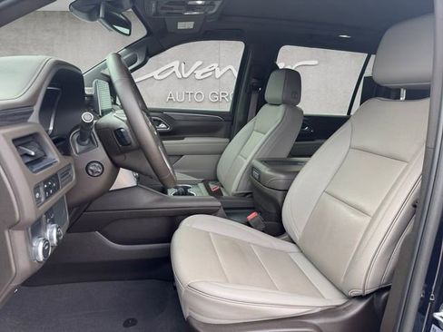 Certified 2023 GMC Yukon XL SLT w/ SLT Premium Package image 19