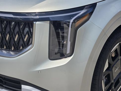 New 2026 Kia Carnival EX FWD image 7