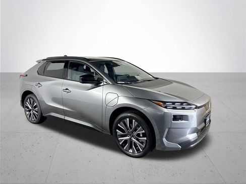 New 2026 Subaru Solterra image 4