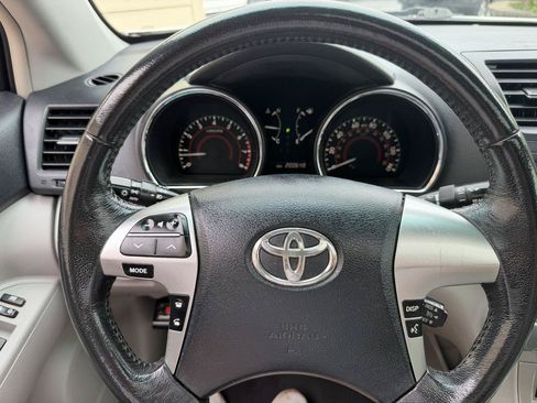 Used 2011 Toyota Highlander SE w/ Tow Pkg AWD/4WD image 19
