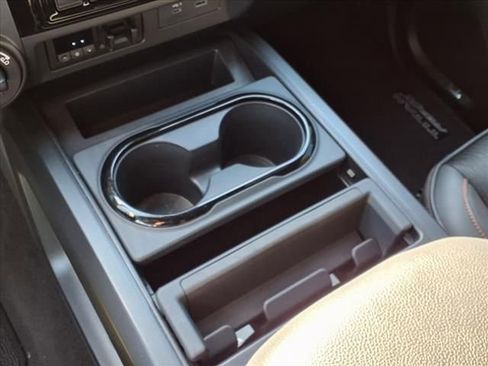 Used 2023 Nissan Titan PRO-4X image 27