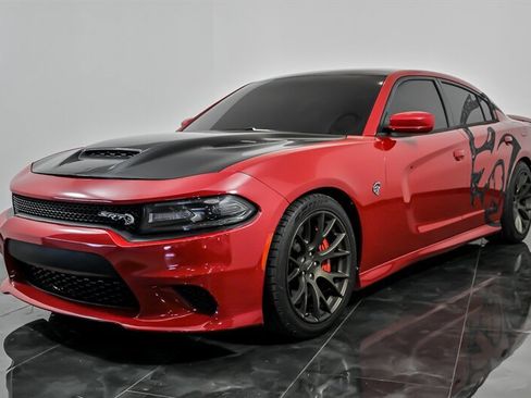 Used 2016 Dodge Charger SRT Hellcat w/ Harman/Kardon Audio Group RWD image 5