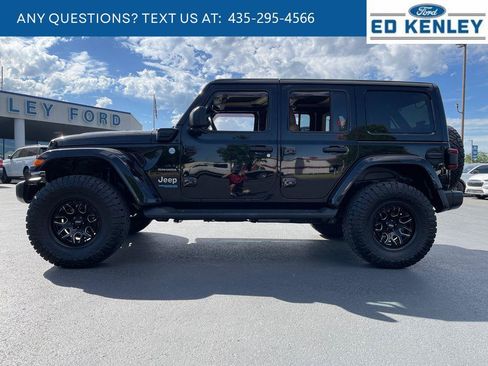 Used 2021 Jeep Wrangler Unlimited Sahara w/ Cold Weather Group AWD/4WD image 2