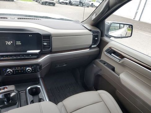 Used 2025 GMC Sierra 1500 SLT w/ SLT Premium Plus Package AWD/4WD image 16