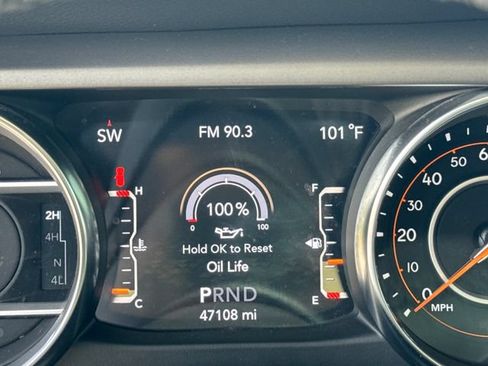 Used 2022 Jeep Wrangler Sport AWD/4WD image 18