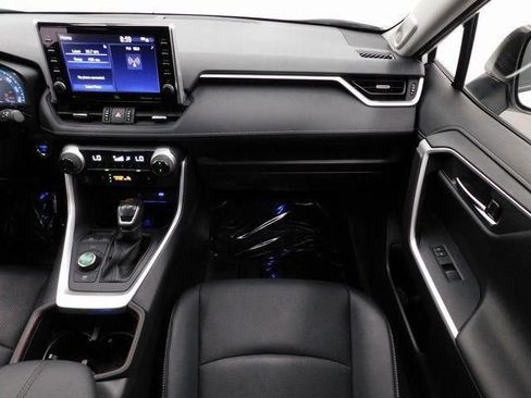 Used 2022 Toyota RAV4 Limited image 41