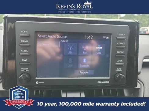 Used 2021 Toyota RAV4 LE AWD/4WD image 10