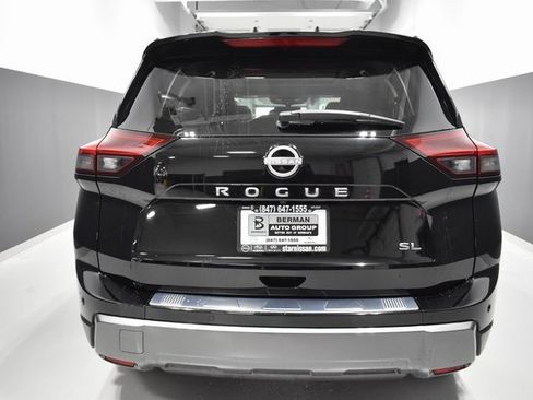 Certified 2025 Nissan Rogue SL w/ Tech Package image 9