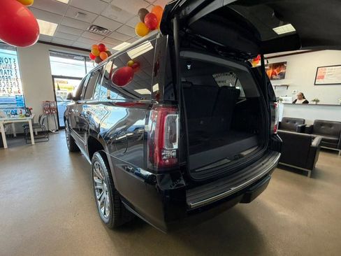 Used 2016 GMC Yukon Denali image 16