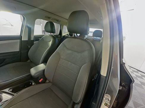 Used 2022 Volkswagen Taos SE image 19