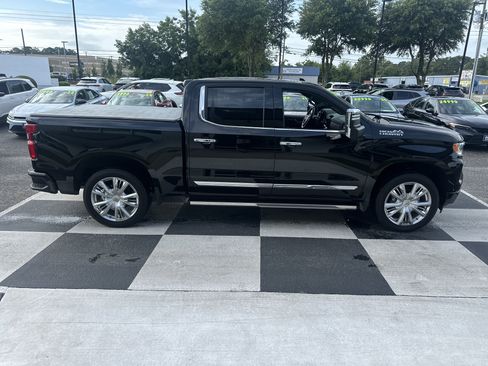 Used 2026 Chevrolet Silverado 1500 High Country w/ High Country Premium Package AWD/4WD image 3