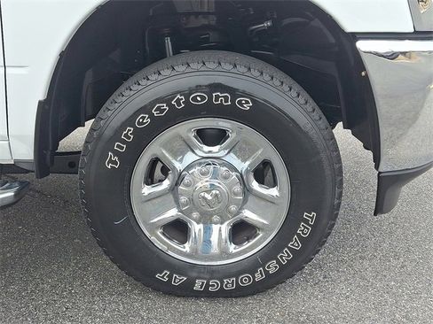 Used 2024 RAM 2500 Tradesman w/ Chrome Appearance Group image 8