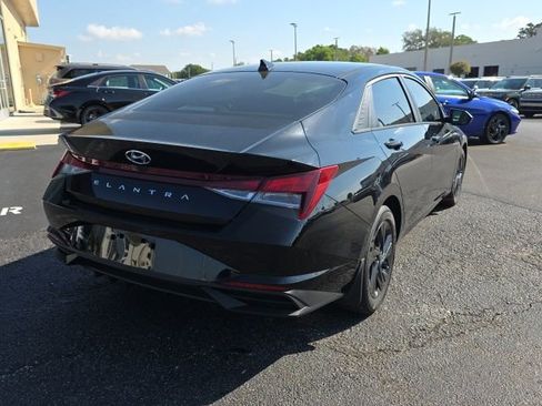 Certified 2023 Hyundai Elantra SEL w/ Cargo Package image 4