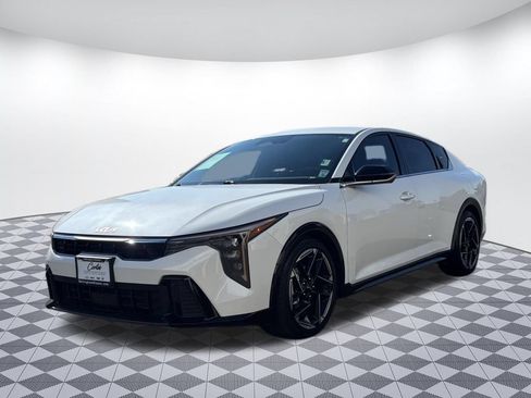 Used 2025 Kia K4 GT-Line FWD image 3