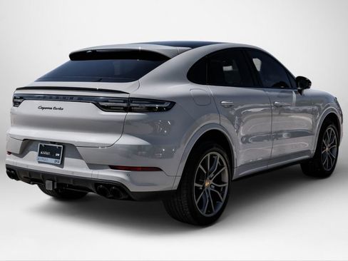 Used 2023 Porsche Cayenne Turbo AWD/4WD image 6