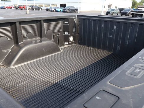Used 2024 GMC Sierra 1500 Elevation w/ X31 Off-Road Package AWD/4WD image 32