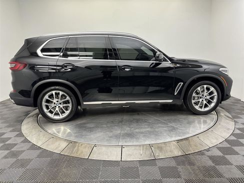 Used 2023 BMW X5 xDrive40i w/ Climate Comfort Package image 17