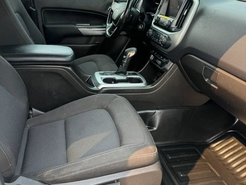 Used 2022 Chevrolet Colorado LT w/ Fleet Safety Package RWD image 11