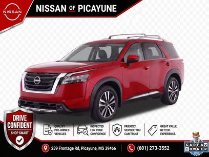 Used 2025 Nissan Pathfinder Platinum w/ Cargo Package
