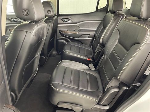 Used 2022 GMC Acadia Denali w/ Denali Technology Package image 16